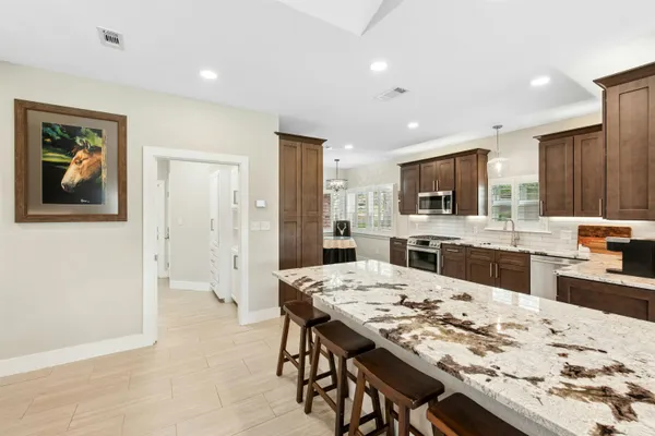 $699,000 | 407 Olympia Fields Street, Meadowlakes, TX 78654