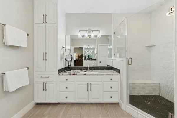 $699,000 | 407 Olympia Fields Street, Meadowlakes, TX 78654