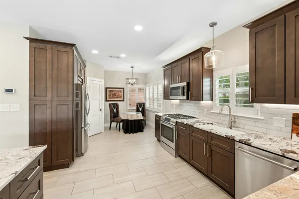 $699,000 | 407 Olympia Fields Street, Meadowlakes, TX 78654