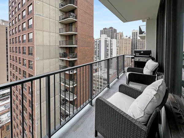 $2,950 | 1400 North State Parkway, Unit 16B, Chicago, IL 60610