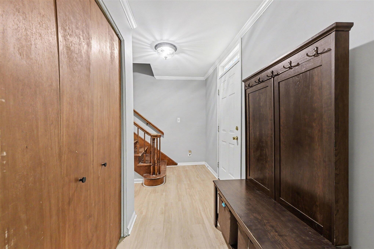 2813 Brookside Boulevard Jackson, MI 49203 - Photo 5 of 45