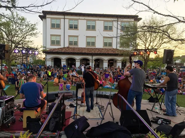 $4,750 | 528 Sandy Lane, Flower Mound, TX 75022