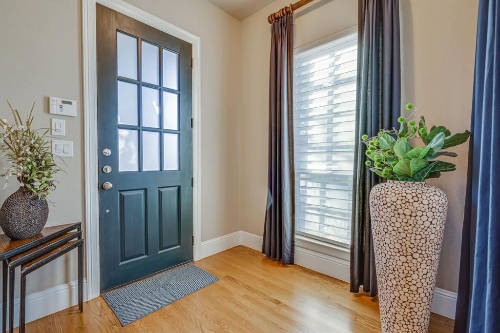528 Sandy Lane Flower Mound, TX 75022 - Photo 7 of 40