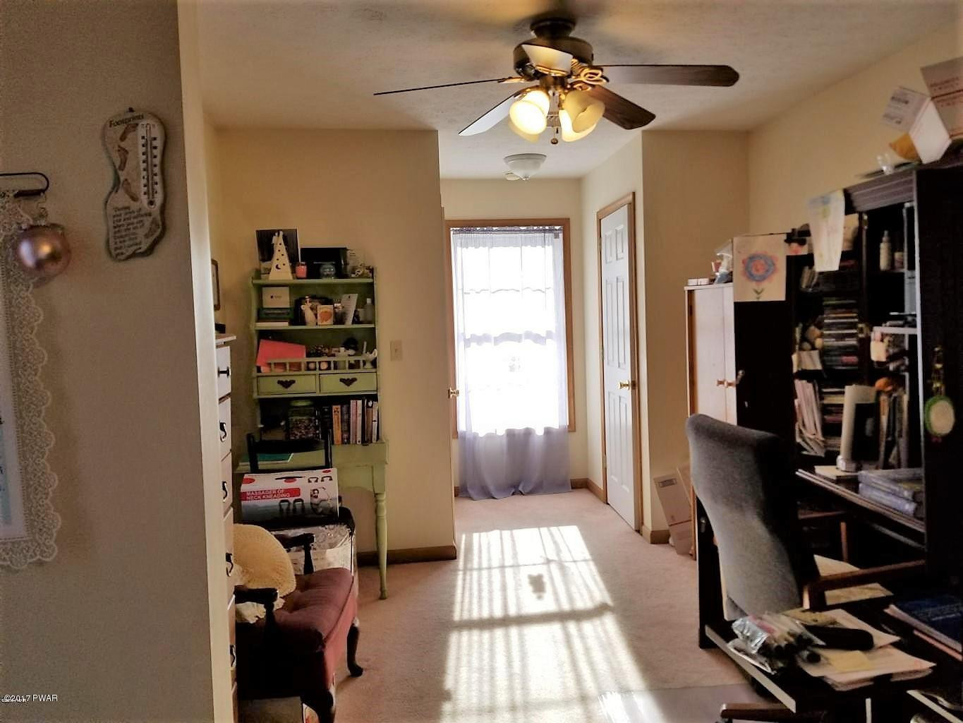 105 Rhododendron Lane Milford, PA 18337 - Photo 8 of 21 20171124182700494351000000-o