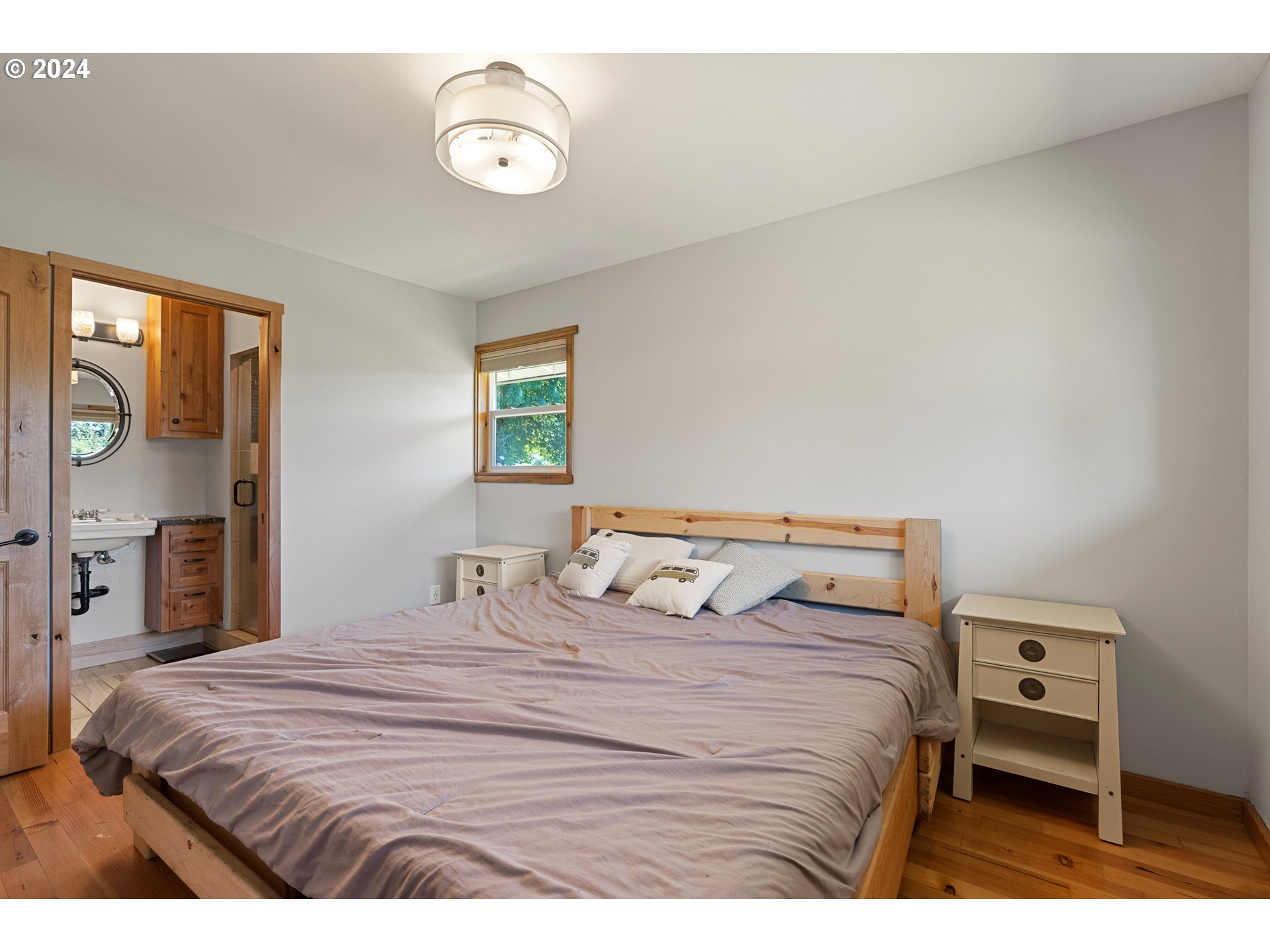 28810 Southeast Church Road Boring, OR 97009 - Photo 16 of 46 Primary Bedroom