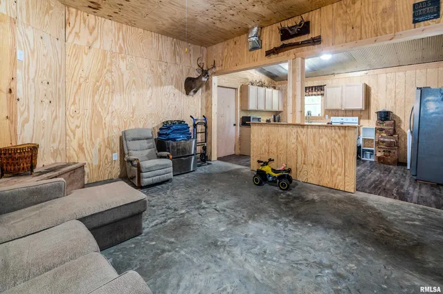 $725,000 | 2196 Wilderness Retreat Road, Jonesboro, IL 62952