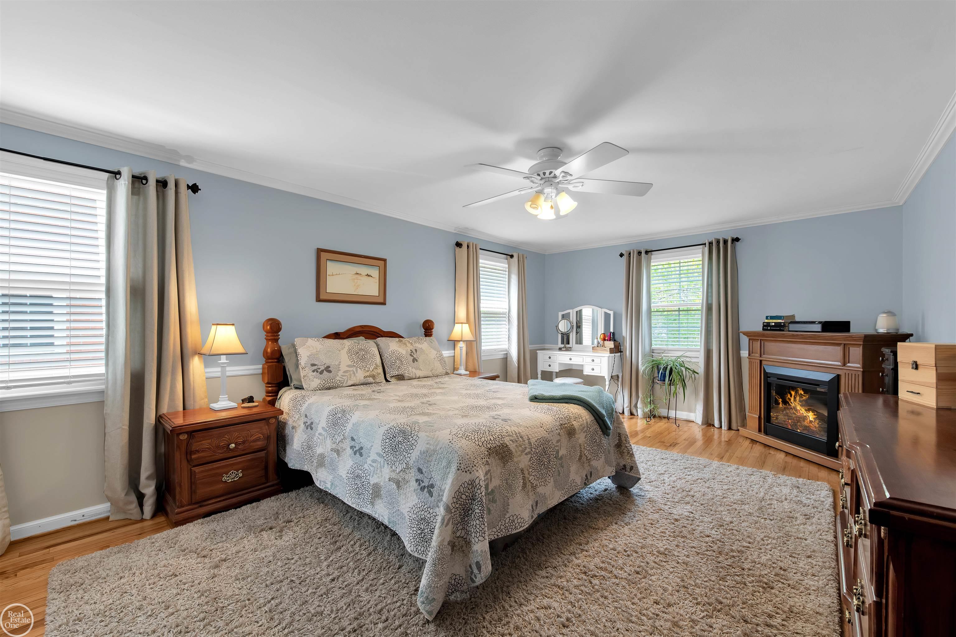 1669 Prestwick Road Grosse Pointe, MI 48236 - Photo 10 of 32 50110046-9.JPG