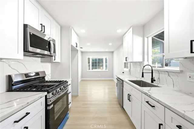 $595,000 | 175 South Eucalyptus Avenue, Rialto, CA 92376