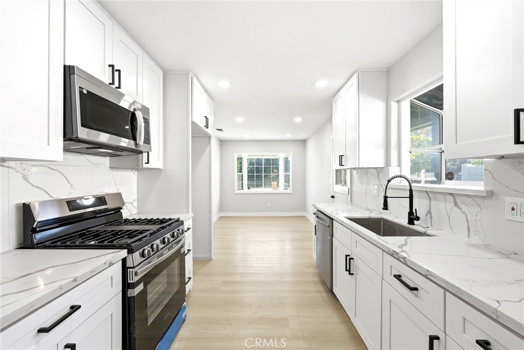 175 South Eucalyptus Avenue Rialto, CA 92376 - Photo 16 of 59