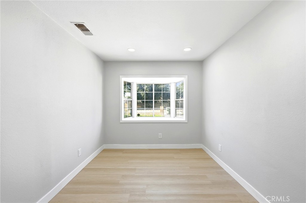 175 South Eucalyptus Avenue Rialto, CA 92376 - Photo 20 of 59