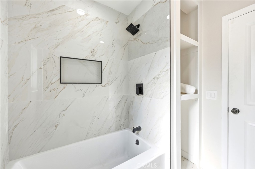 175 South Eucalyptus Avenue Rialto, CA 92376 - Photo 37 of 59