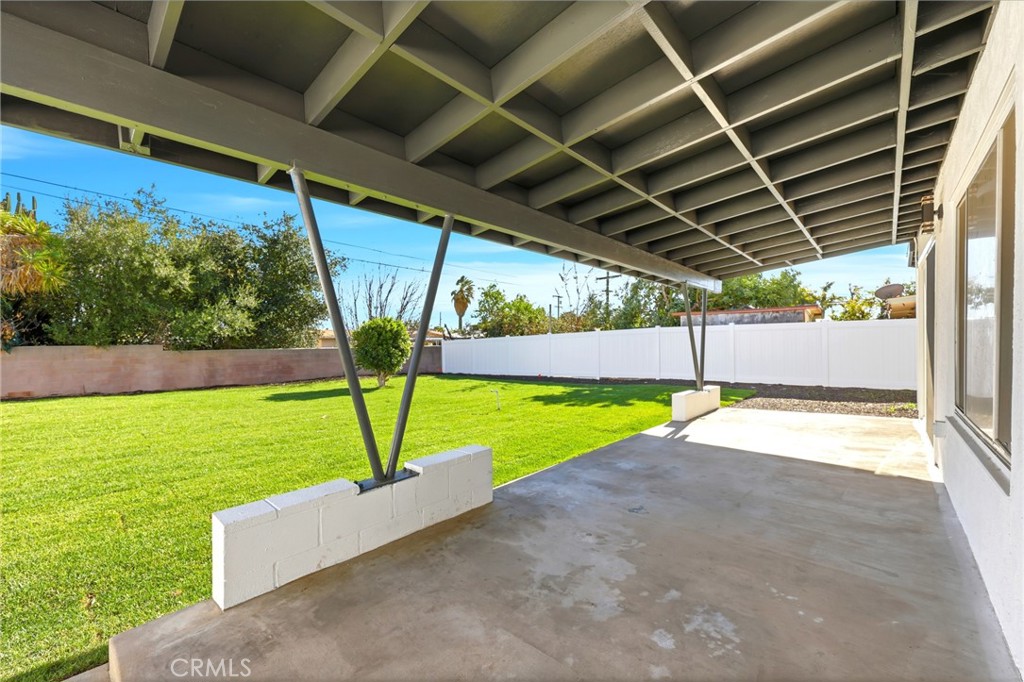 175 South Eucalyptus Avenue Rialto, CA 92376 - Photo 44 of 59