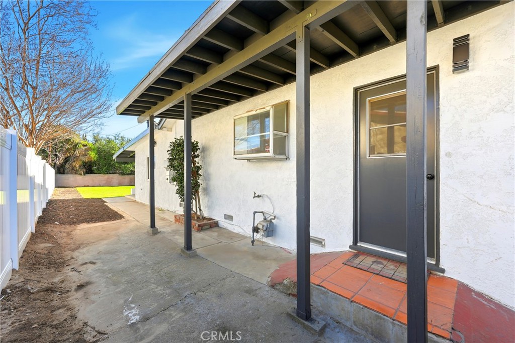 175 South Eucalyptus Avenue Rialto, CA 92376 - Photo 51 of 59