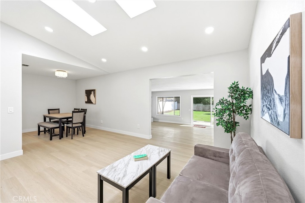 175 South Eucalyptus Avenue Rialto, CA 92376 - Photo 9 of 59