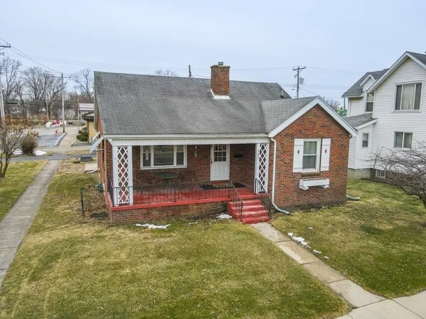 $120,000 | 335 East Oak Street, Watseka, IL 60970