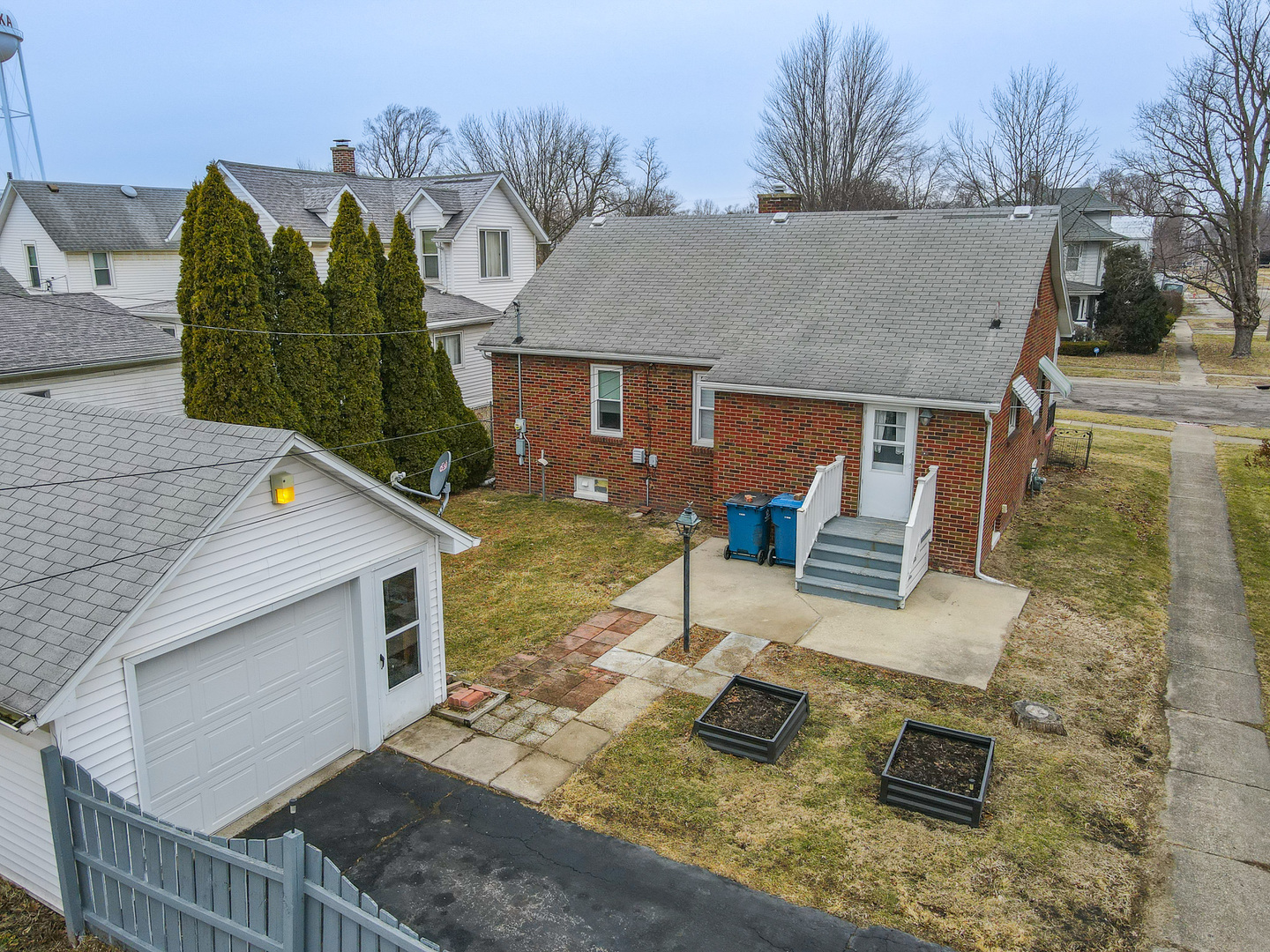 335 East Oak Street Watseka, IL 60970 - Photo 26 of 30