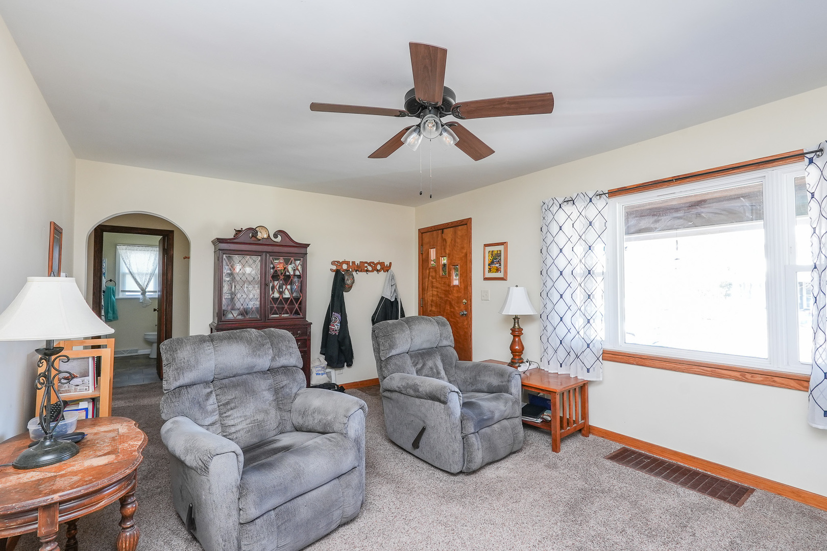 335 East Oak Street Watseka, IL 60970 - Photo 6 of 30
