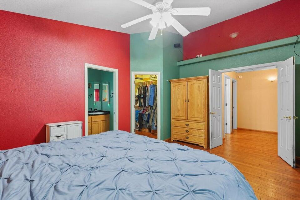 705 Mountain Avenue Central Point, OR 97502 - Photo 16 of 29 16