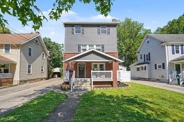 $319,900 | 1739 13th Street, Cuyahoga Falls, OH 44223