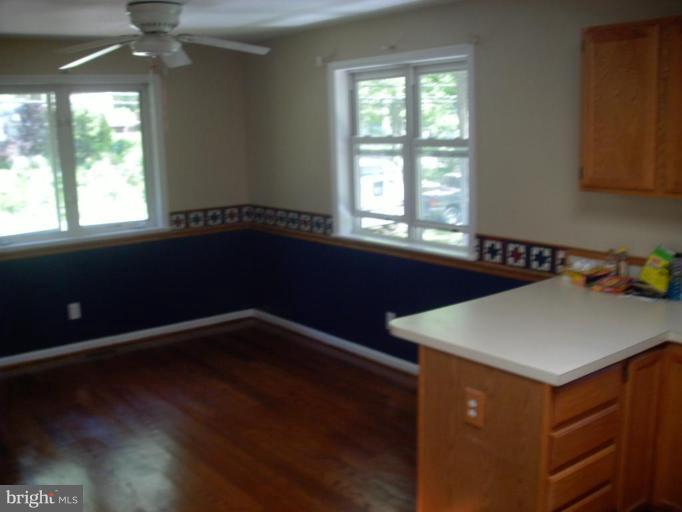 165 Southdown Road Edgewater, MD 21037 - Photo 4 of 13 Dining Room