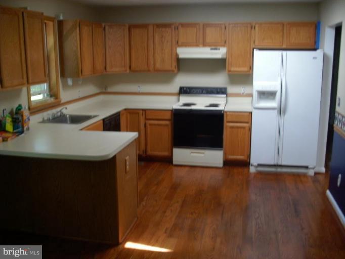 165 Southdown Road Edgewater, MD 21037 - Photo 6 of 13 Kitchen
