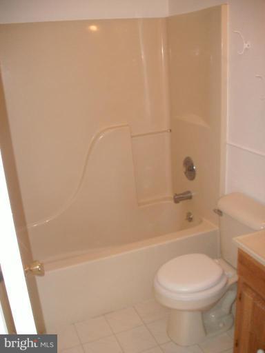 165 Southdown Road Edgewater, MD 21037 - Photo 10 of 13 Bath #1