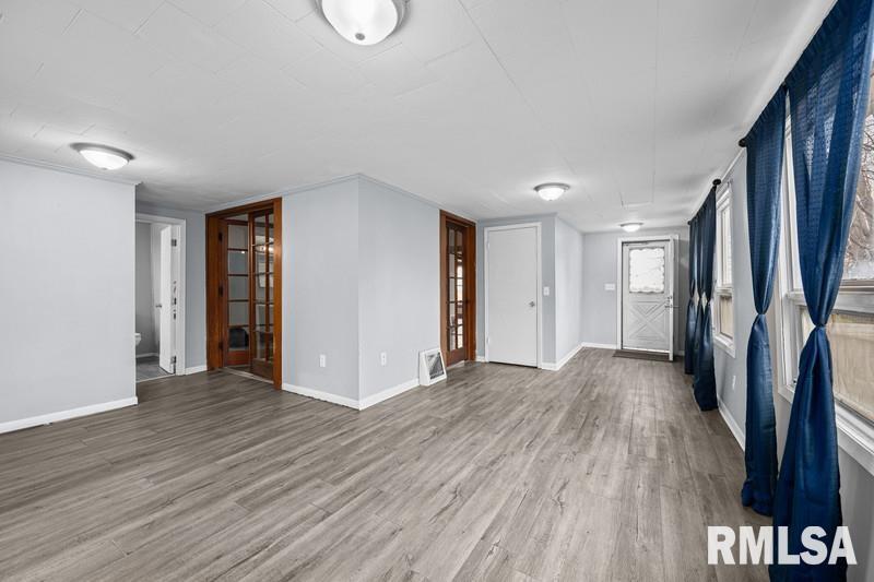 2629 170th Avenue Preemption, IL 61276 - Photo 9 of 21 a view of a livingroom with wooden floor