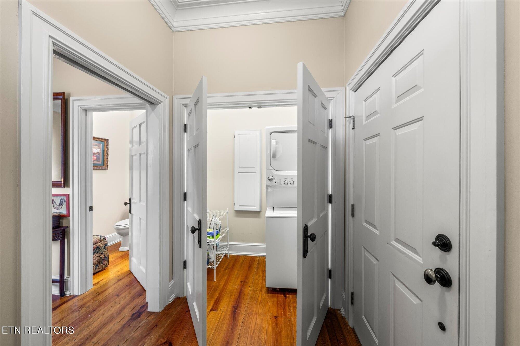 7016 Castlewood Road Knoxville, TN 37931 - Photo 27 of 58 a view of a bathroom