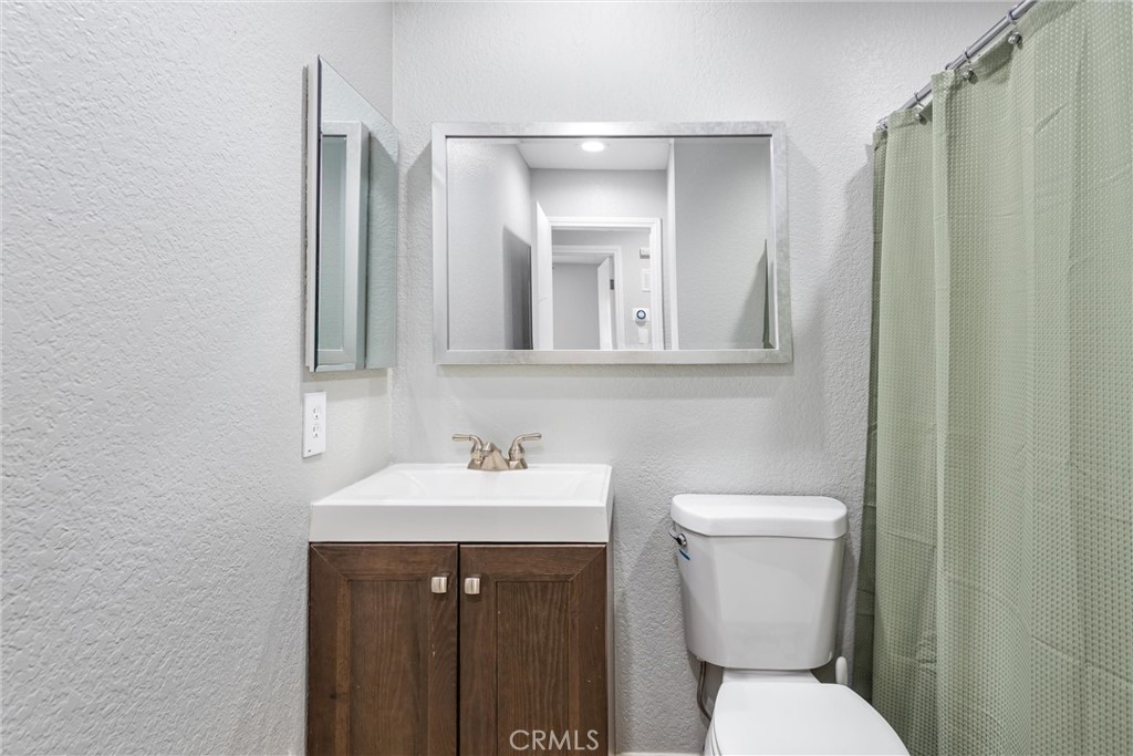 3263 Verbena Drive Rialto, CA 92377 - Photo 15 of 26