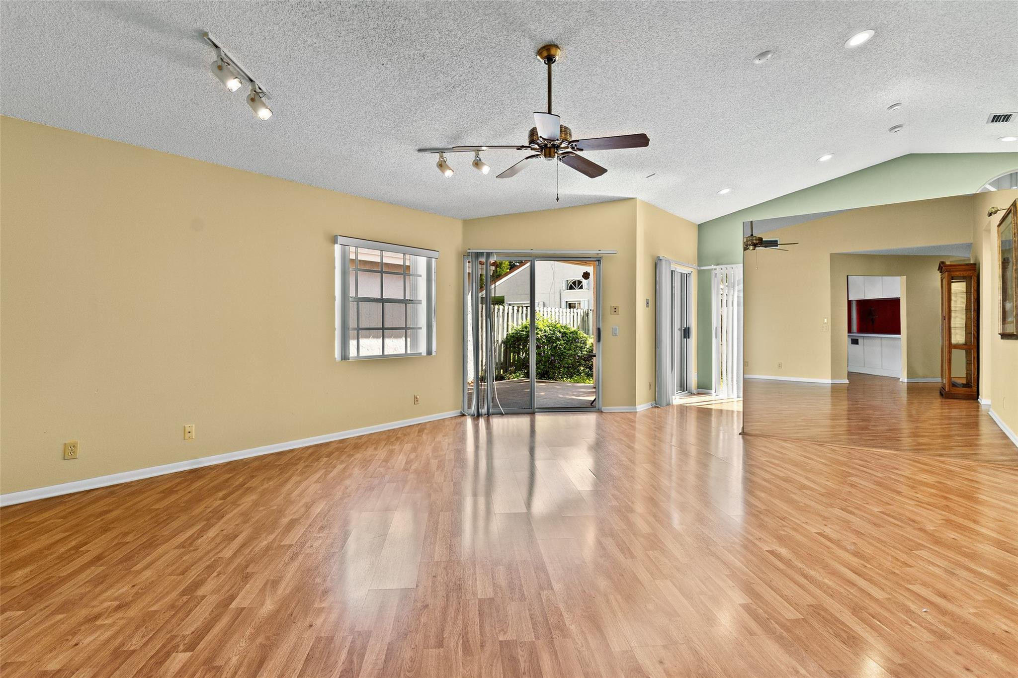 1487 Garden Road Weston, FL 33326 - Photo 5 of 39 Photo 5