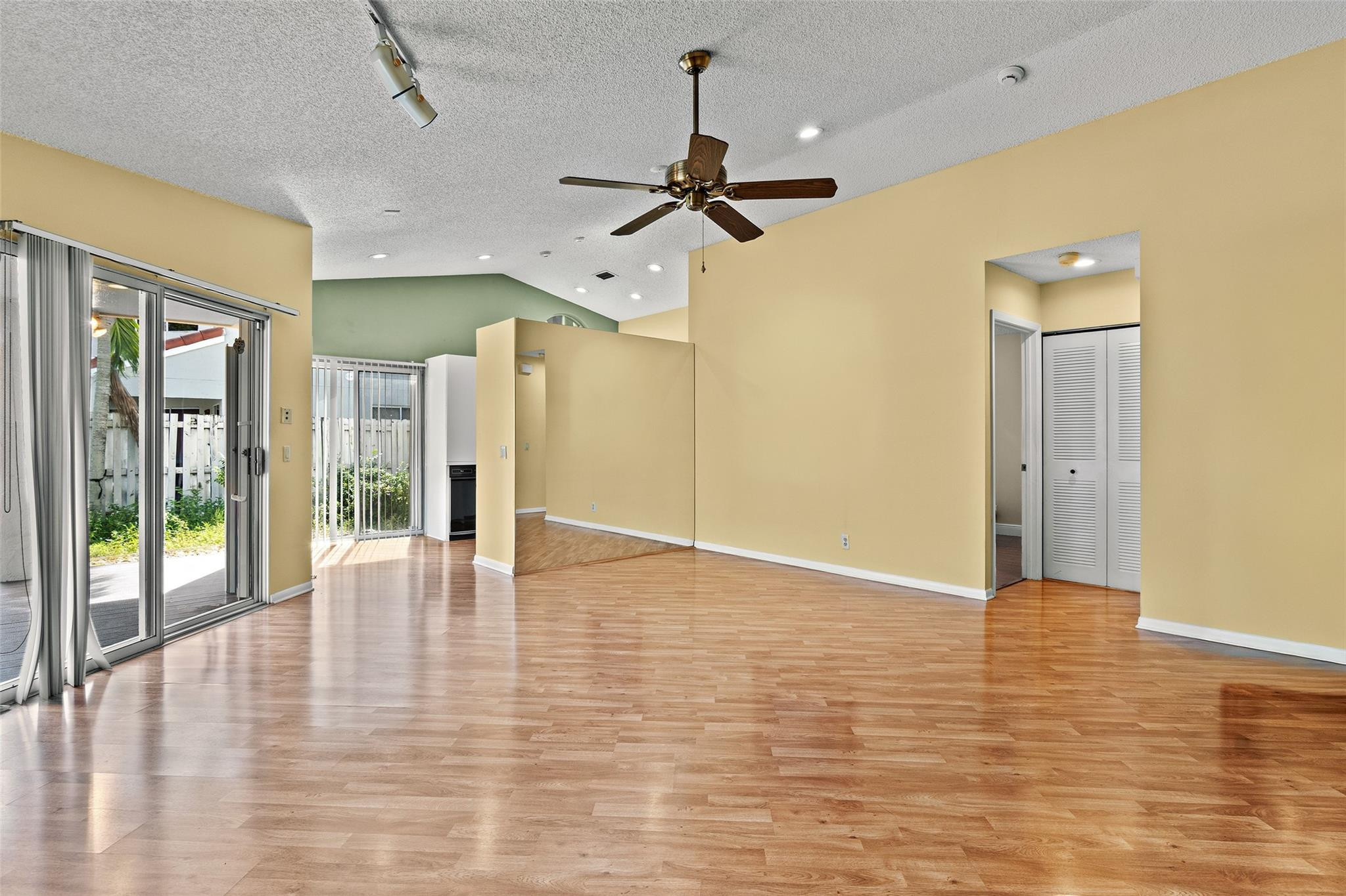 1487 Garden Road Weston, FL 33326 - Photo 6 of 39 Photo 6