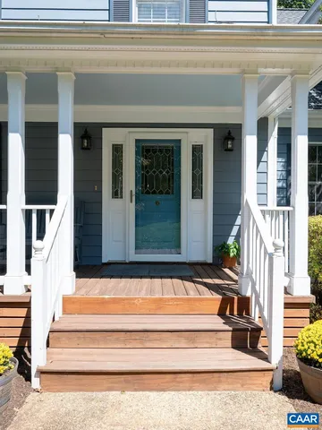 a view of entryway with a front door