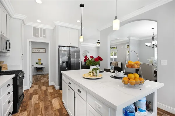 $299,000 | 17350 East Temple Avenue, Unit 411, La Puente, CA 91744