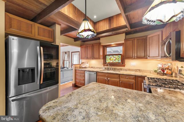 $905,000 | 409 5th Avenue, Washington Grove, MD 20880