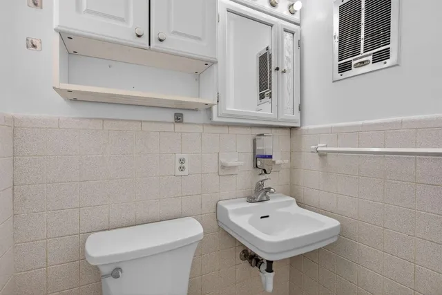 $685,000 | 1701 Northeast 55th Street, Fort Lauderdale, FL 33334