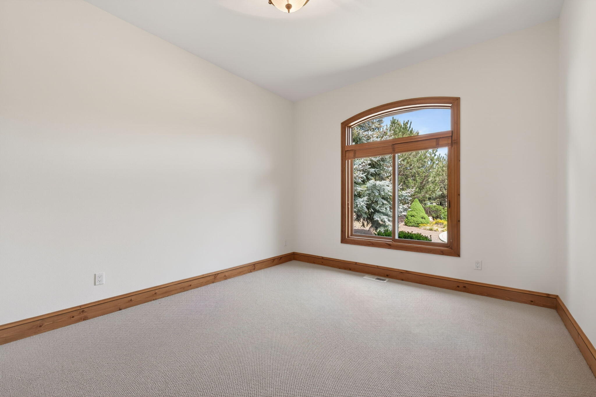 20180 Winston Loop Bend, OR 97703 - Photo 30 of 59 an empty room with a window