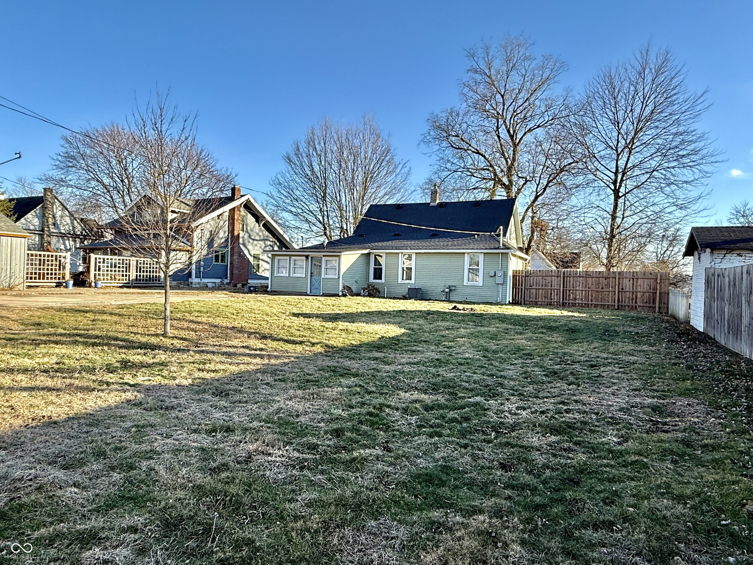 9408 West High Street Yorktown, IN 47396 - Photo 4 of 27