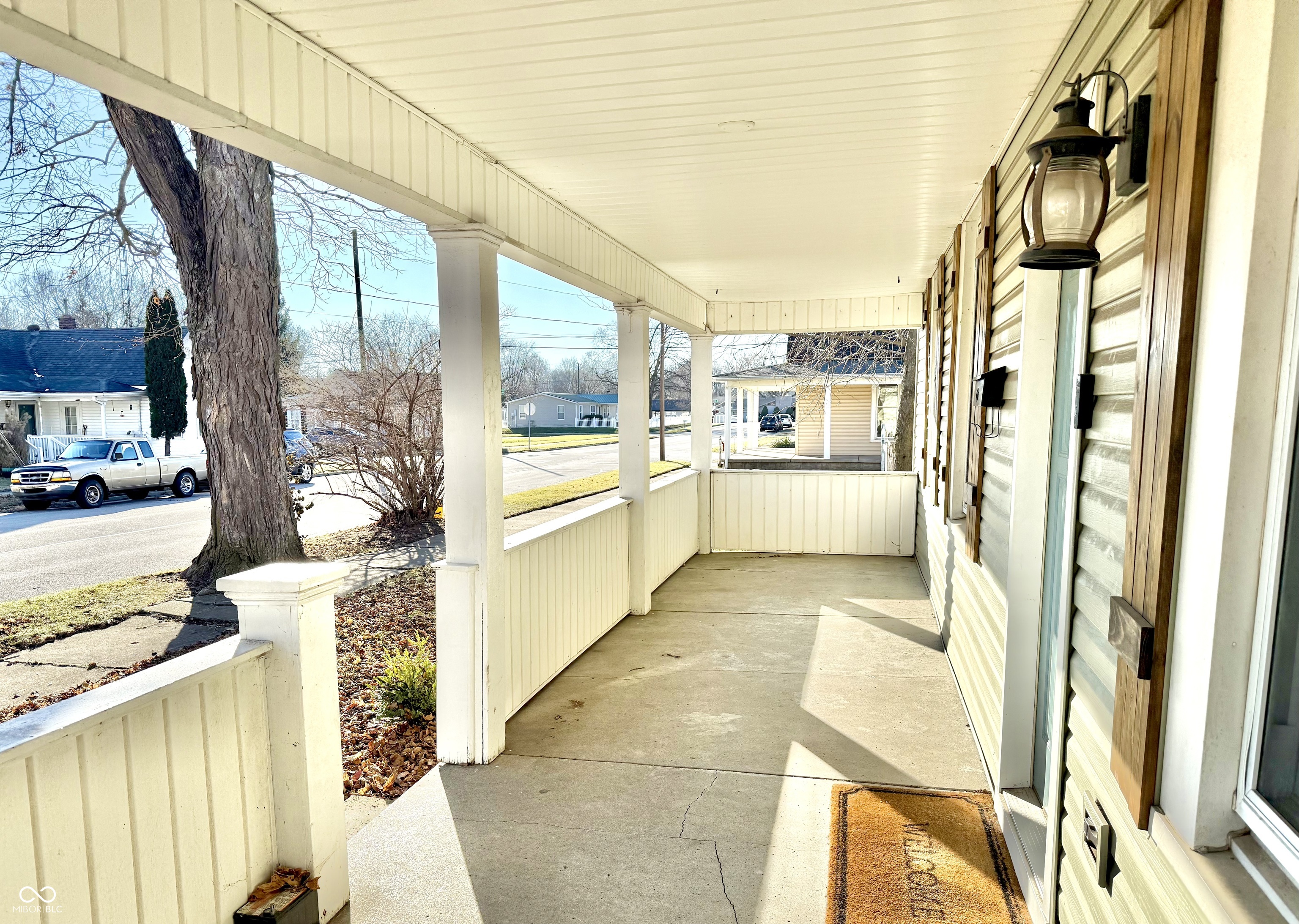 9408 West High Street Yorktown, IN 47396 - Photo 5 of 27