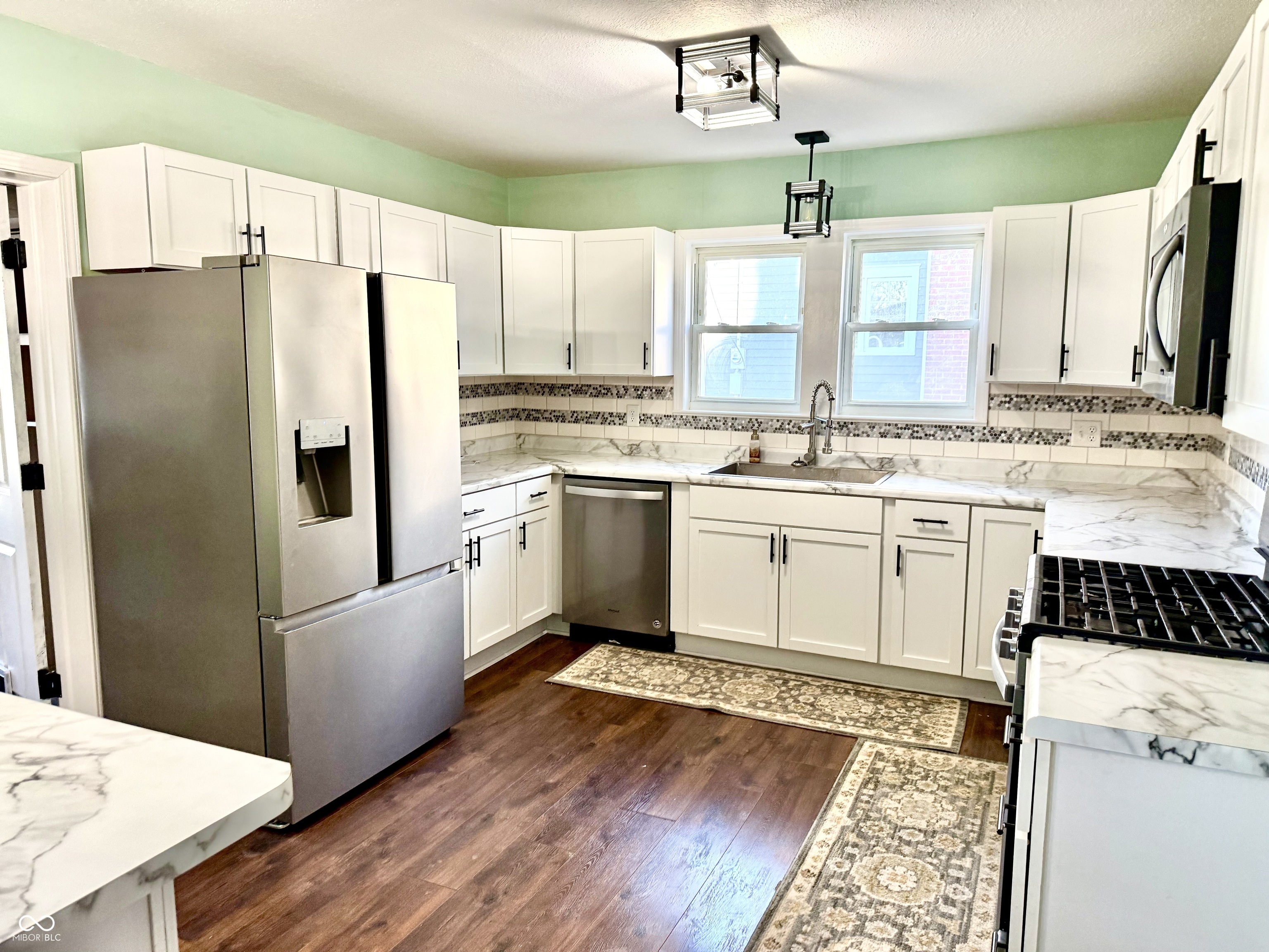 9408 West High Street Yorktown, IN 47396 - Photo 7 of 27