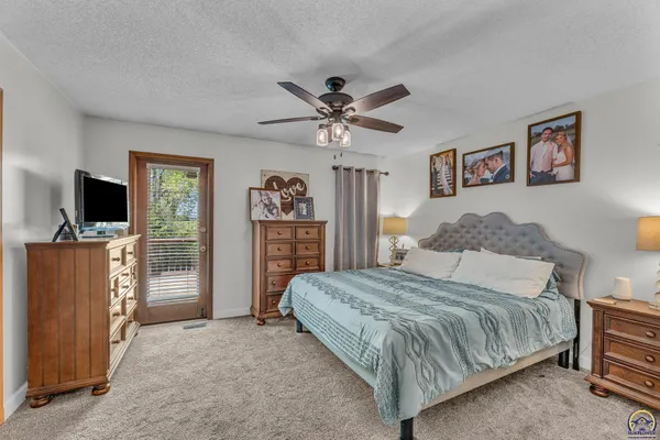 $264,900 | 1579 Southwest Cheyenne Hills Road, Topeka, KS 66604