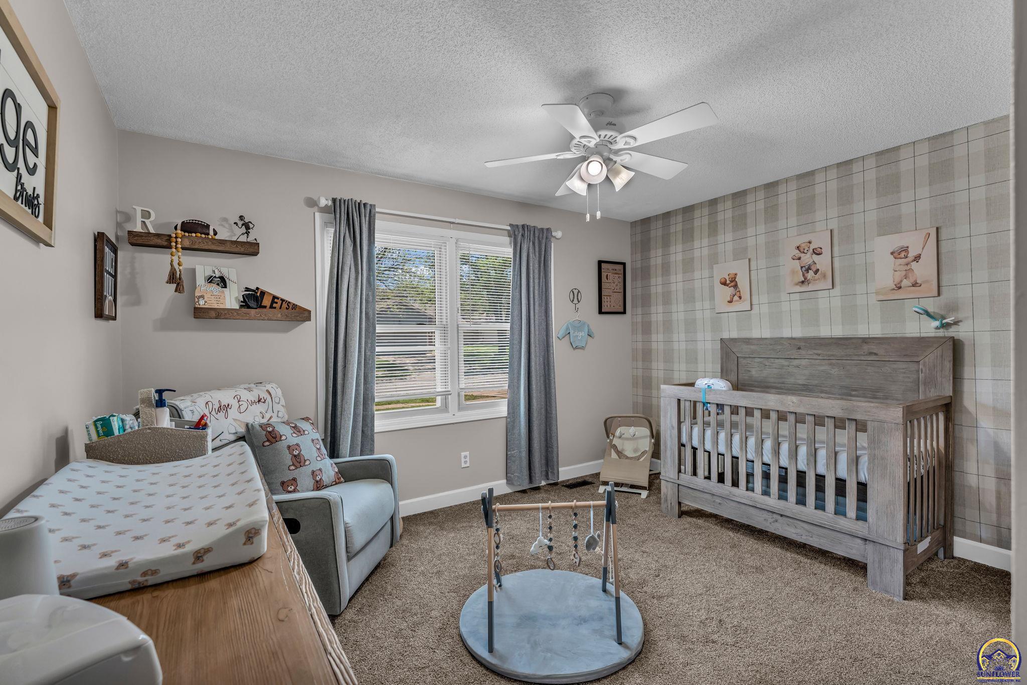 1579 Southwest Cheyenne Hills Road Topeka, KS 66604 - Photo 17 of 40