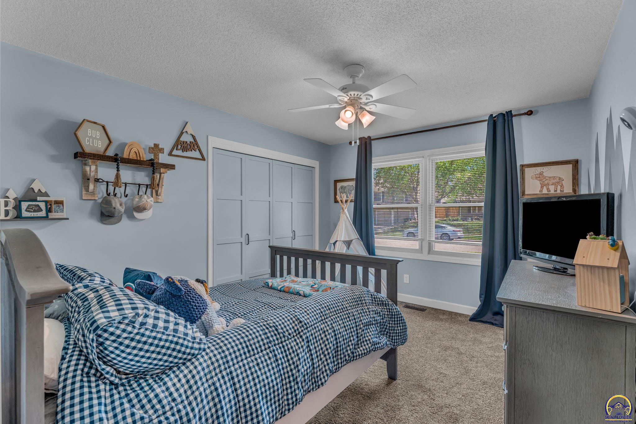 1579 Southwest Cheyenne Hills Road Topeka, KS 66604 - Photo 19 of 40