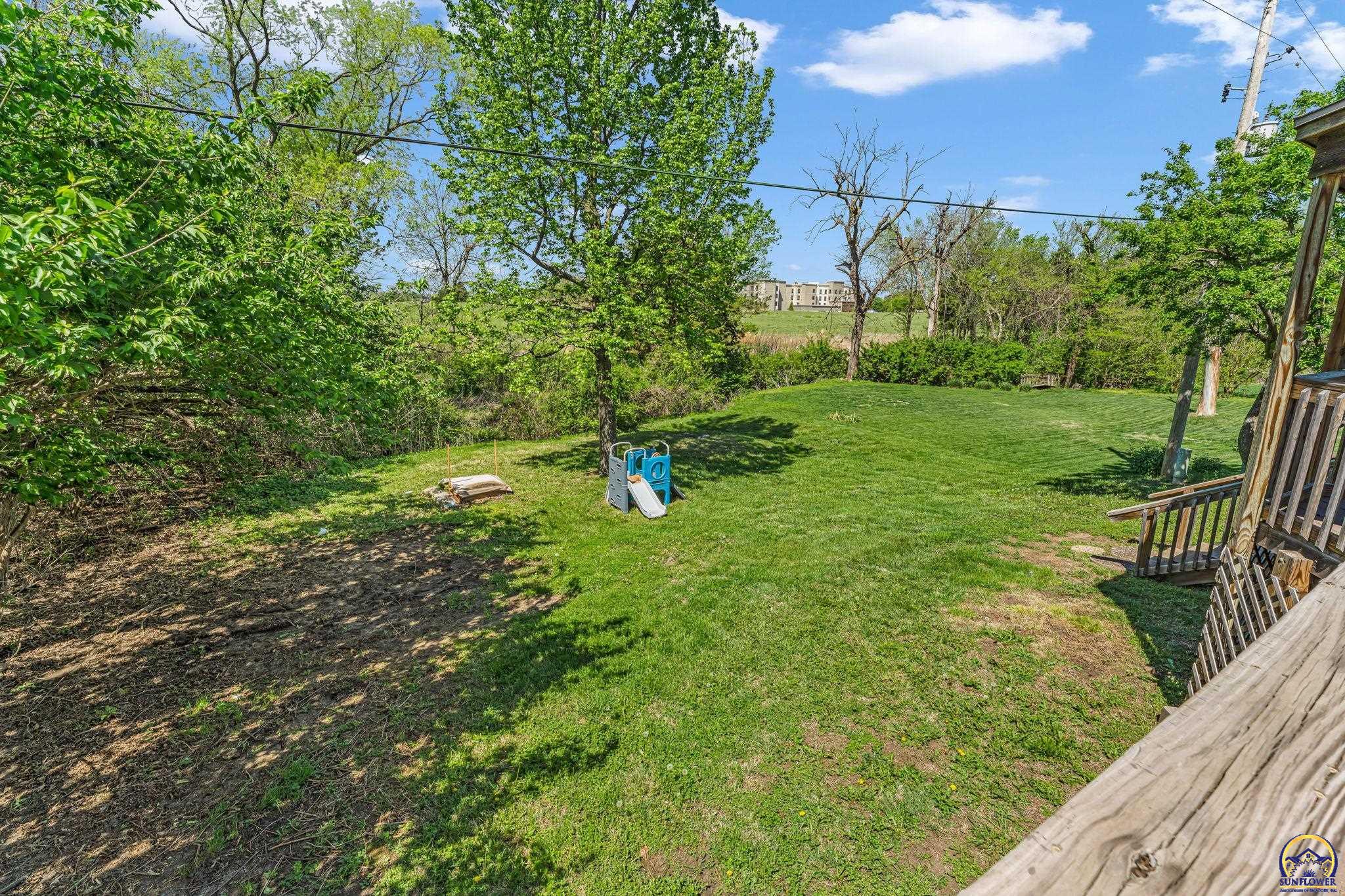 1579 Southwest Cheyenne Hills Road Topeka, KS 66604 - Photo 36 of 40