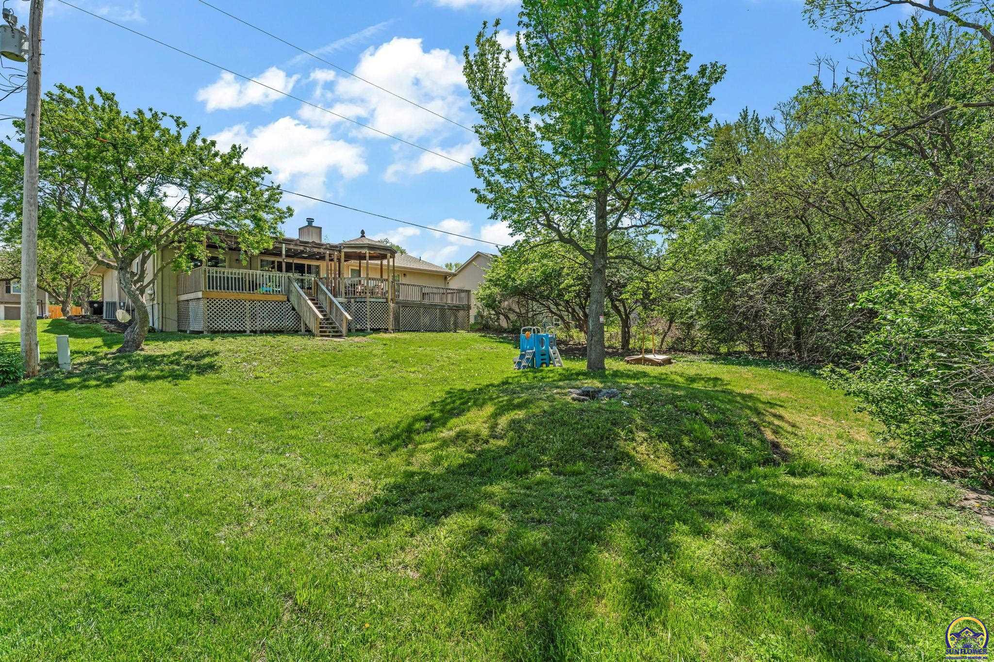 1579 Southwest Cheyenne Hills Road Topeka, KS 66604 - Photo 39 of 40