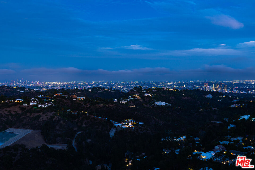 2052 Stradella Road Los Angeles, CA 90077 - Photo 34 of 34 Gallery Image 34