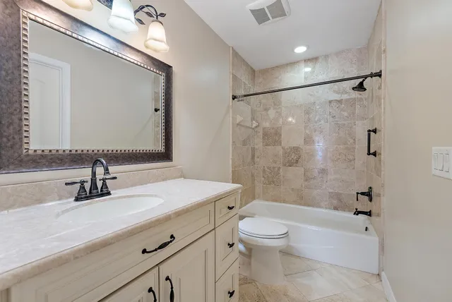 $725,000 | 6642 South Pine Court, Palm Beach Gardens, FL 33418