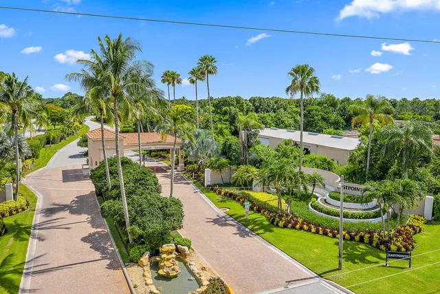 $725,000 | 6642 South Pine Court, Palm Beach Gardens, FL 33418