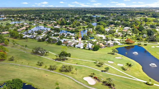 $725,000 | 6642 South Pine Court, Palm Beach Gardens, FL 33418