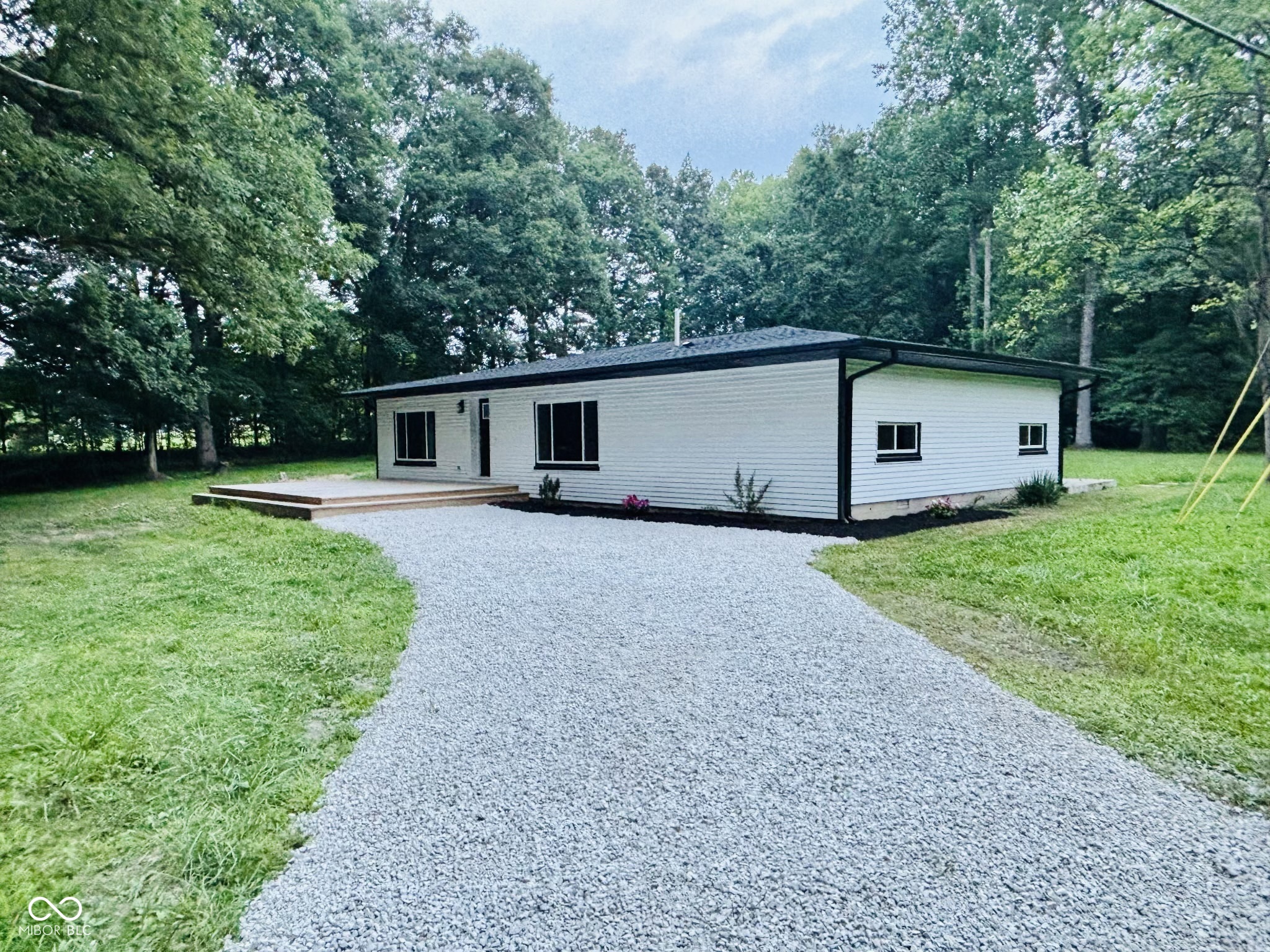 1307 Clark Road Spencer, IN 47460 - Photo 2 of 41 Gallery Image 2