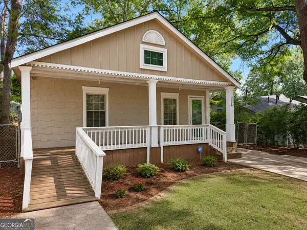 $2,100 | 1166 Garibaldi Street Southwest, Atlanta, GA 30310